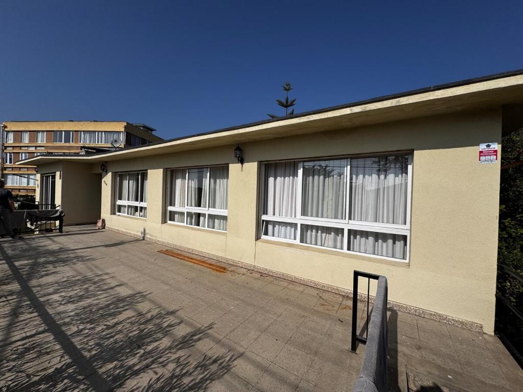 Bangunan di mana terletaknya rumah percutian