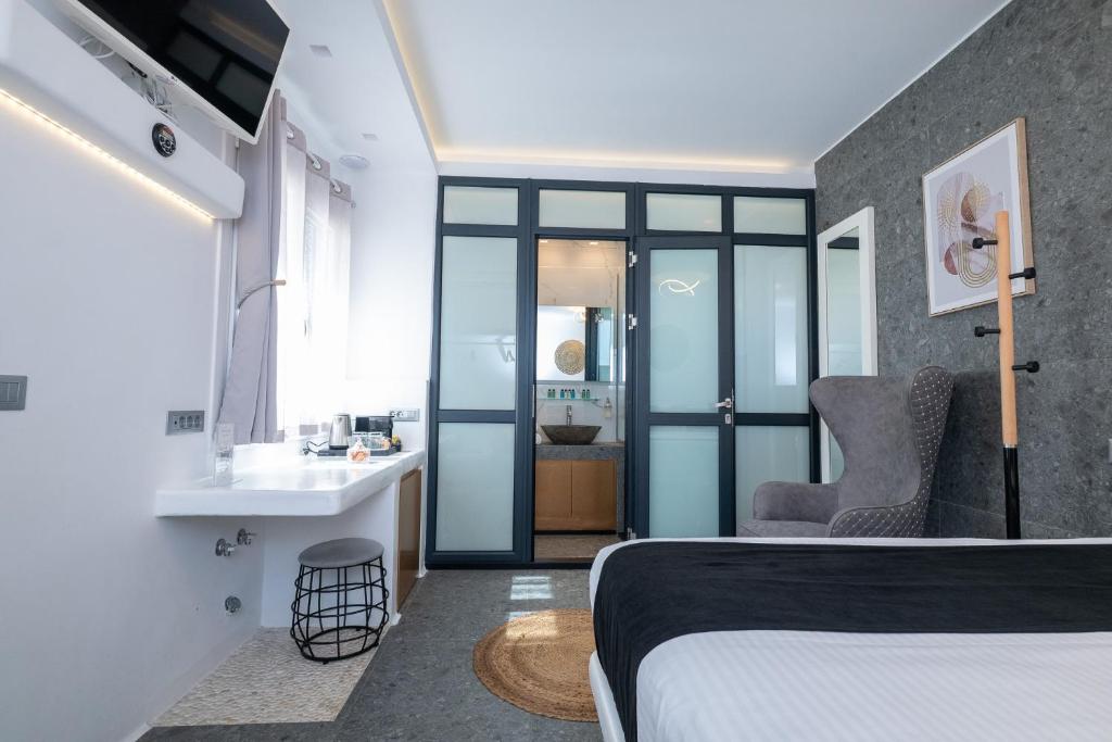 Mykonos Double Luxury Mini Suites-With External Hot spa Adults only - 6