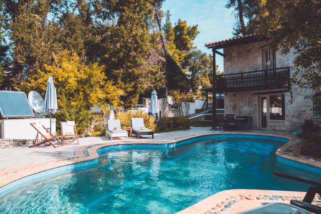 Bazén v ubytování 2K Eco Pool & Stone Villa nebo v jeho okolí