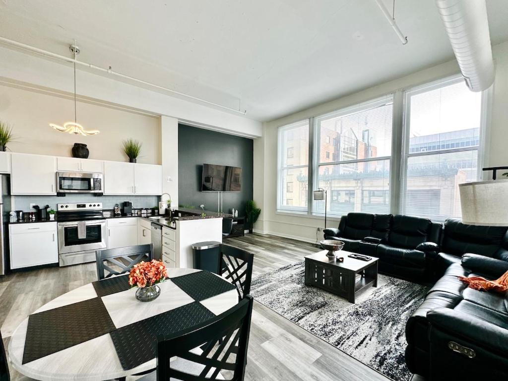 Illustration of Penthouse Suite Rentals In Indianapolis