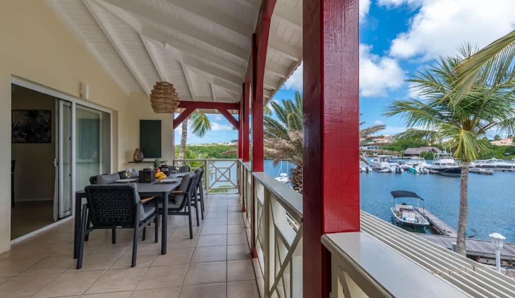 Curated visual reference: Tropical Treasure Penthouse At The Spanish Water Willemstad Updated Photo Inspiration
