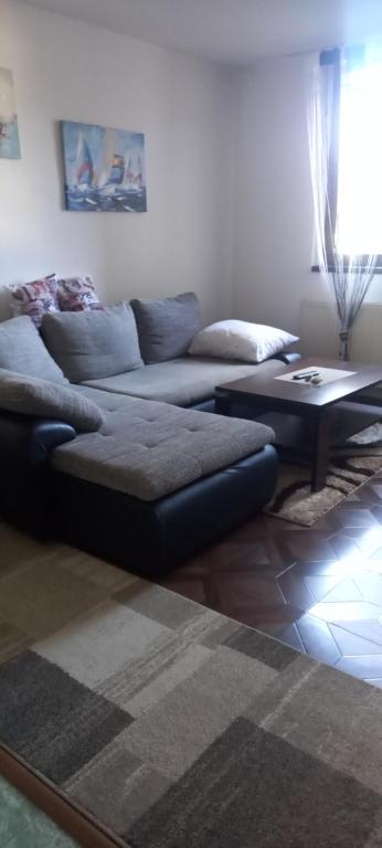 Χώρος καθιστικού στο Apartman Jelena