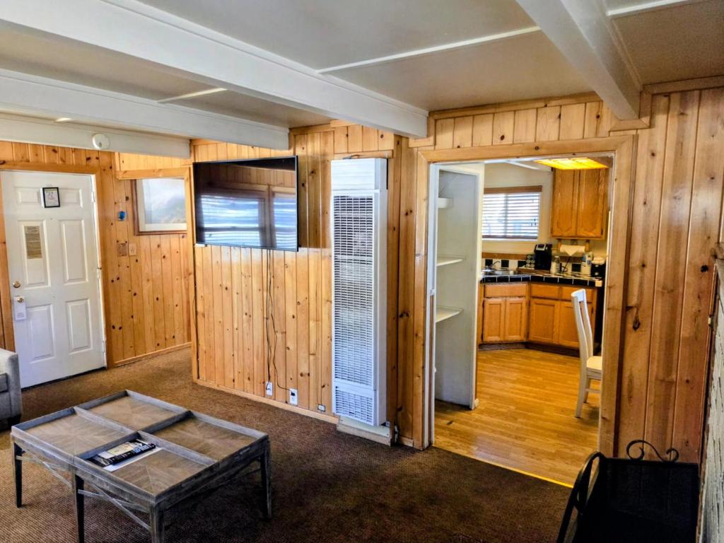 Kuchyň nebo kuchyňský kout v ubytování Big Bear Frontier