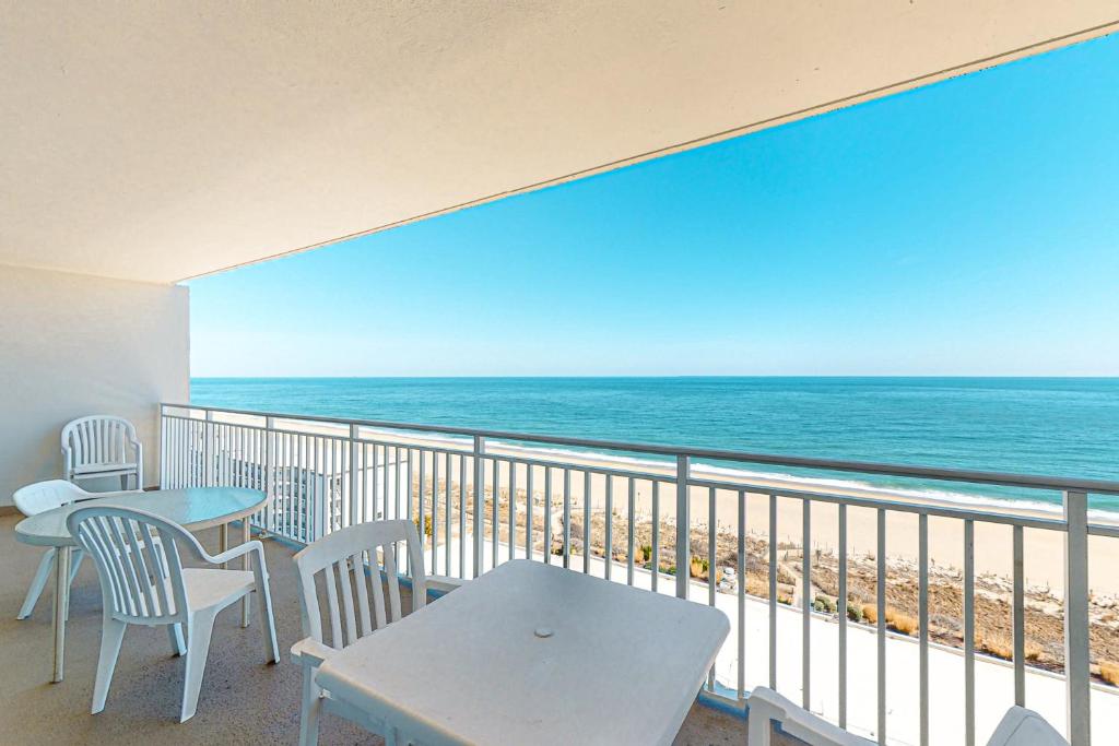 Cảnh biển hoặc tầm nhìn ra biển từ khách sạn căn hộ