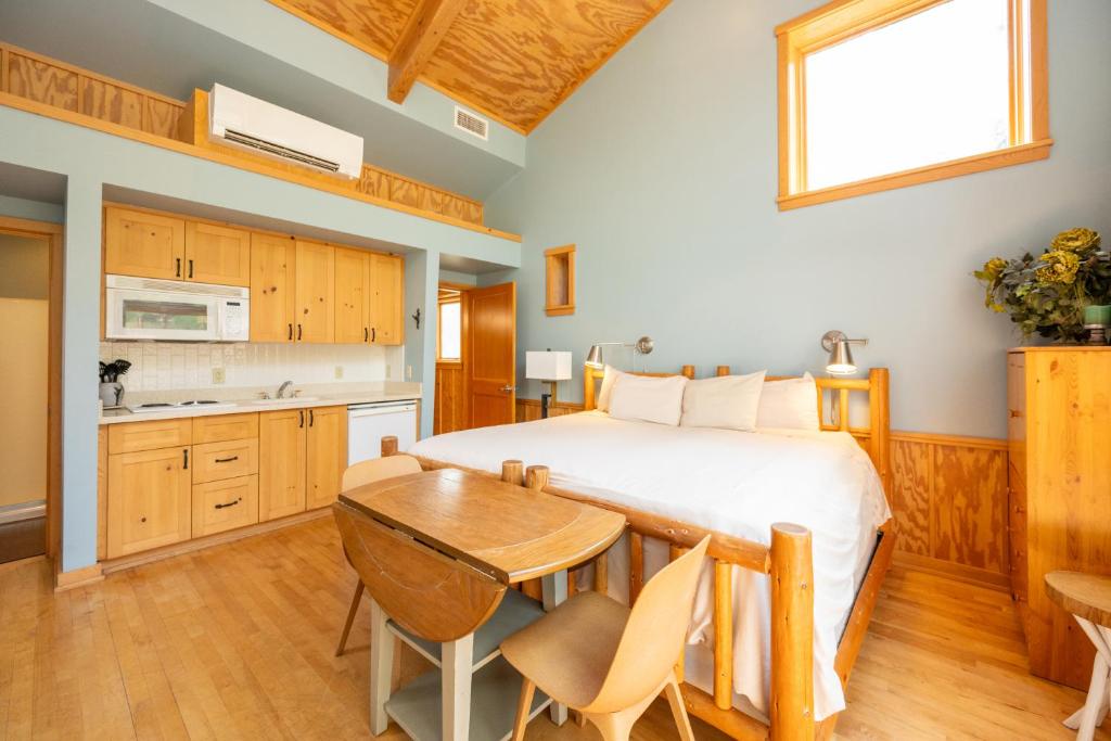 Sleeping Lady Mountain Resort - 