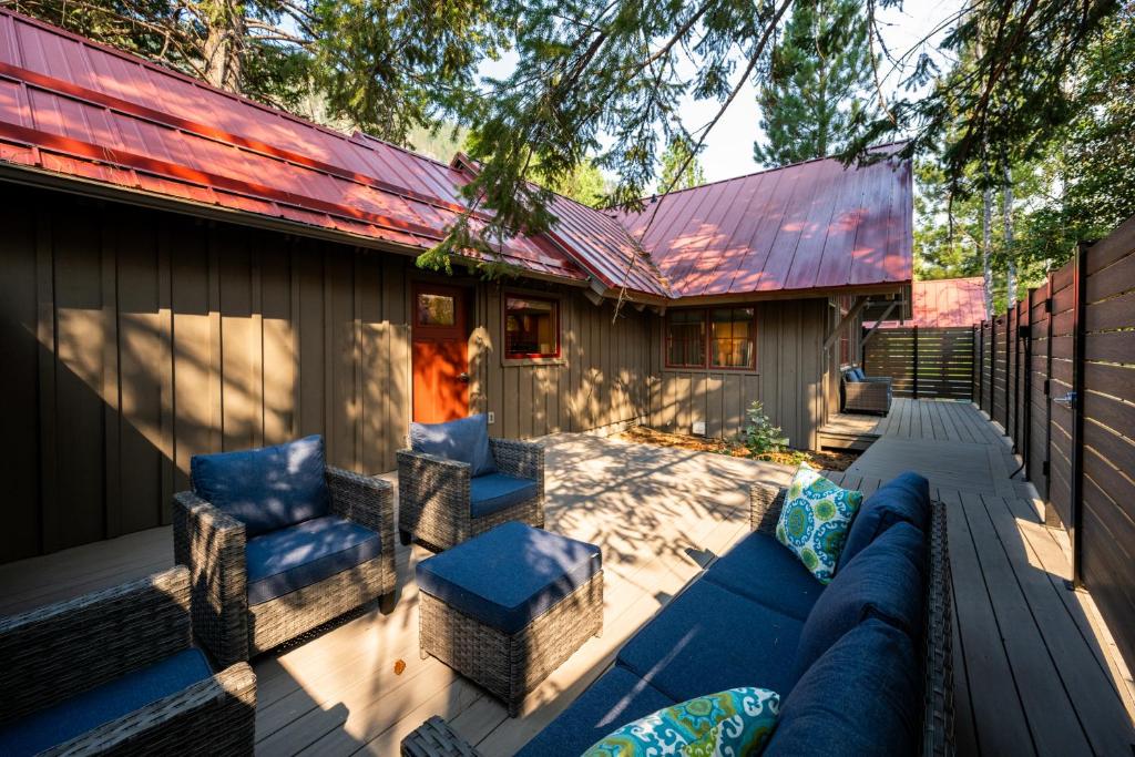 Sleeping Lady Mountain Resort - 