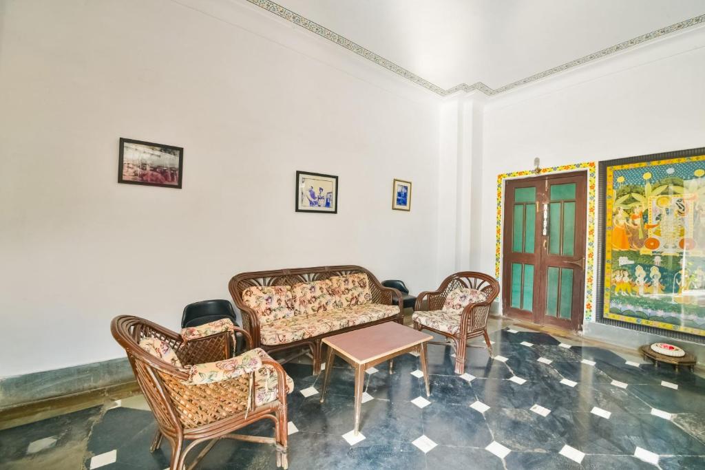 Φωτογραφία από το άλμπουμ του Hotel O Sita στο Ουνταϊπούρ