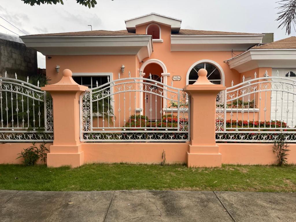 Budova, kde se vila nachází