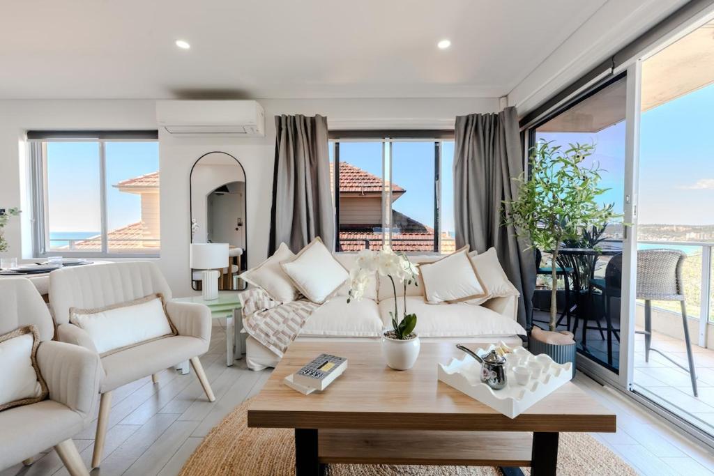 Χώρος καθιστικού στο NEW 2BR 6P Walk to Freshwater, Manly & Curl Curl