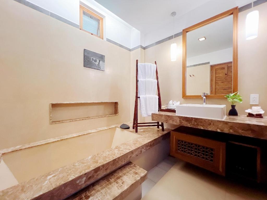 Phòng cho 3 người có Ban Công