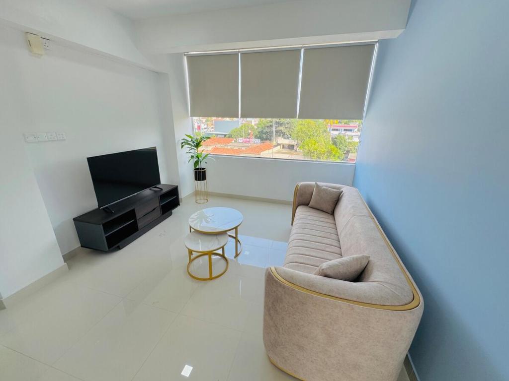 Μια τηλεόραση ή/και κέντρο ψυχαγωγίας στο The Colombo Charm