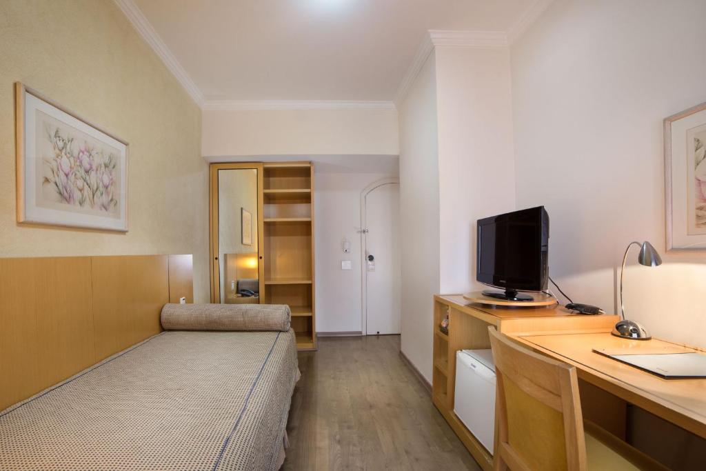  Cardum Hotel