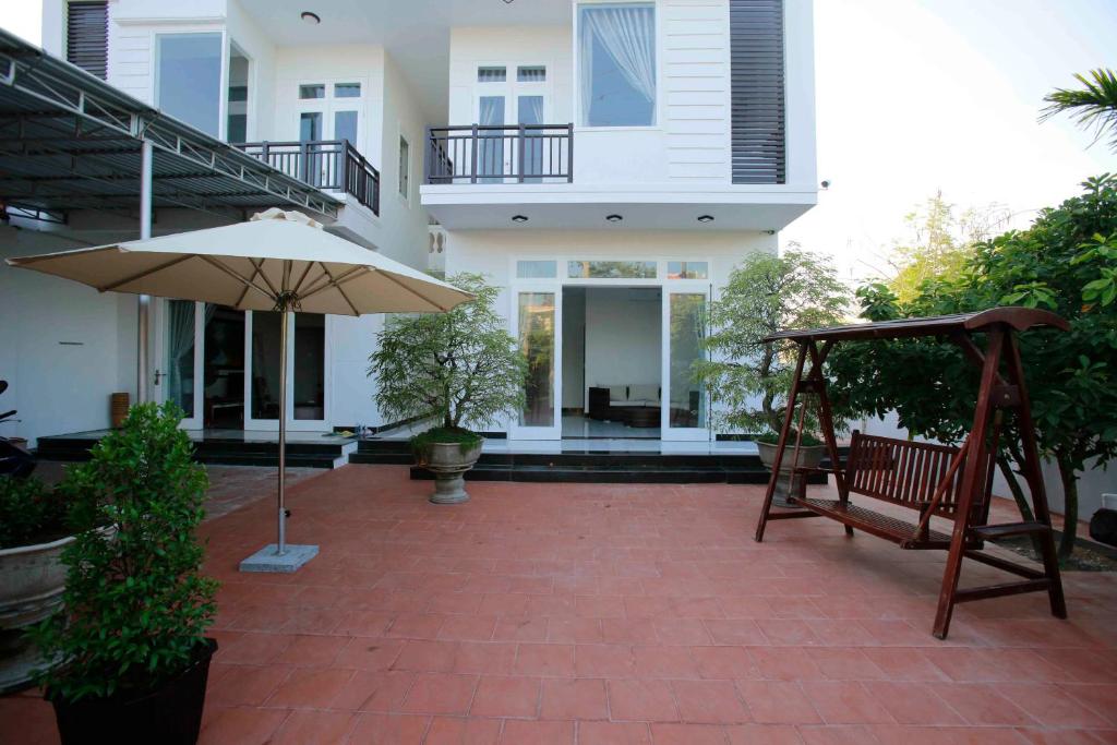 Balkón nebo terasa v ubytování Basil Homestay
