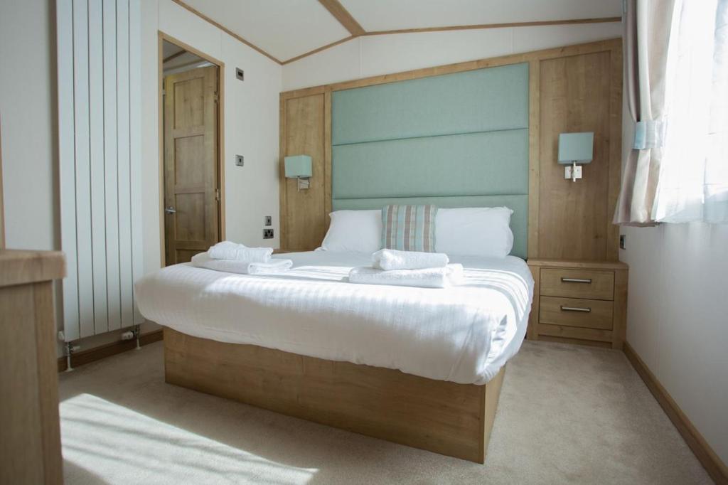 Mersea Island by Away Resorts - 