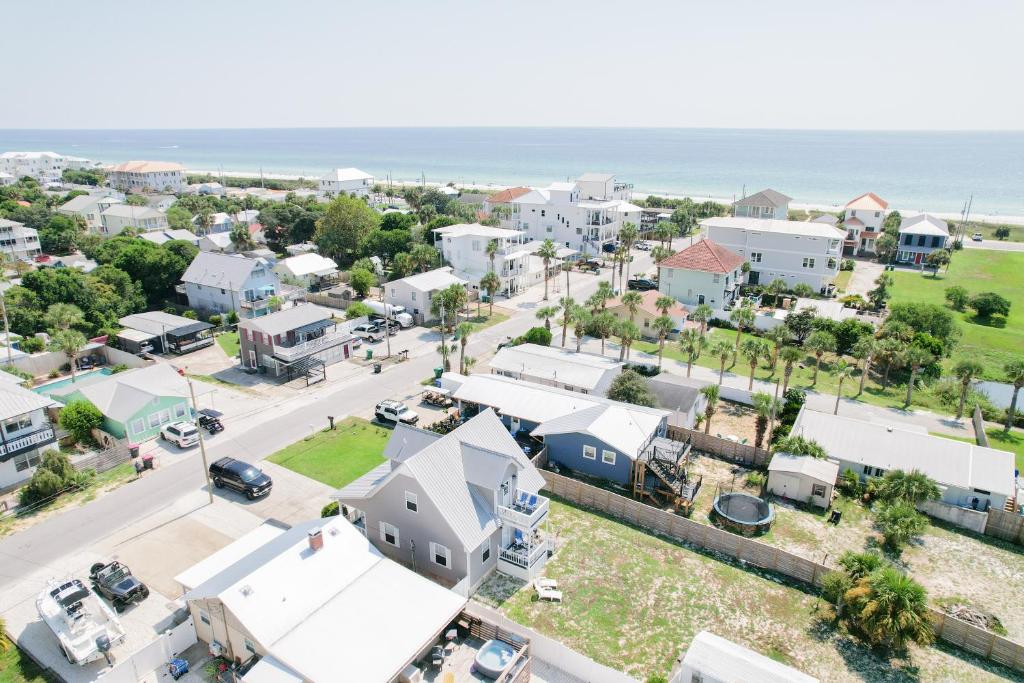 Nespecifikovaný výhled na moře nebo výhled na moře při pohledu z prázdninového domu