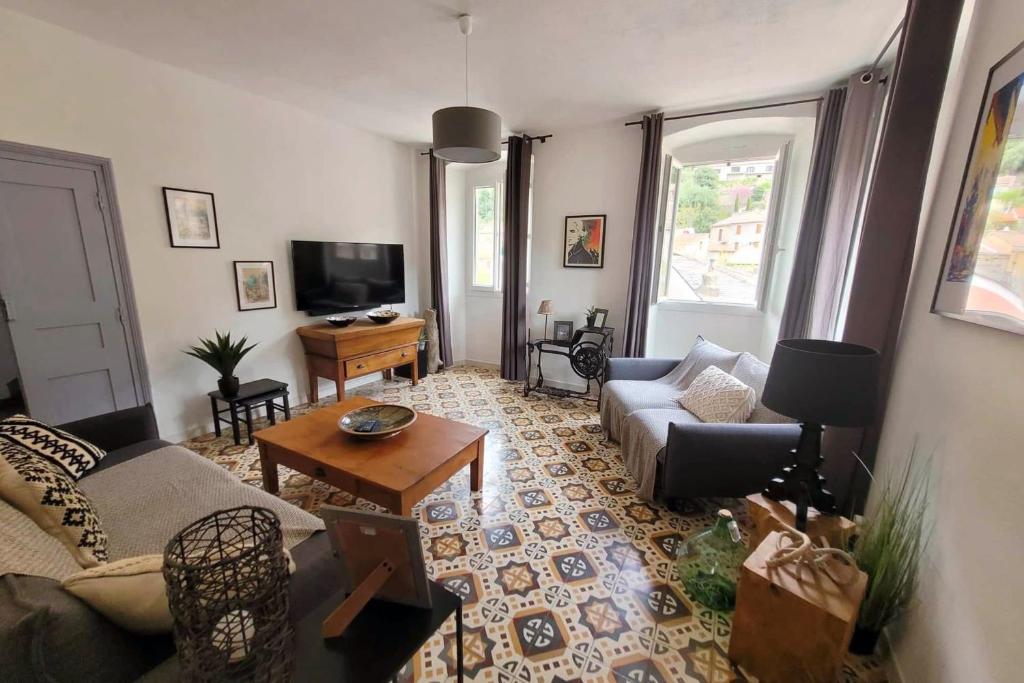 Μια τηλεόραση ή/και κέντρο ψυχαγωγίας στο Casa Torra