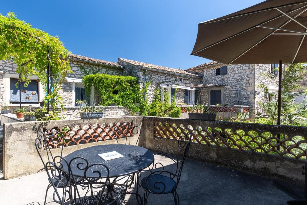 Tòa nhà nơi căn hộ tọa lạc