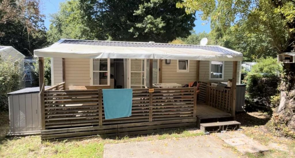 Το κτήριο όπου στεγάζεται  η παραθεριστική κατοικία