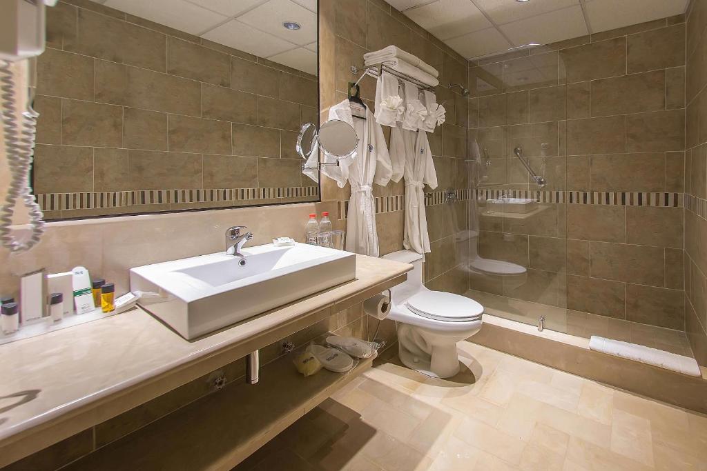 Grand Hotel Guayaquil, an Ascend Collection Hotel - King Süit - Sigara İçilmez