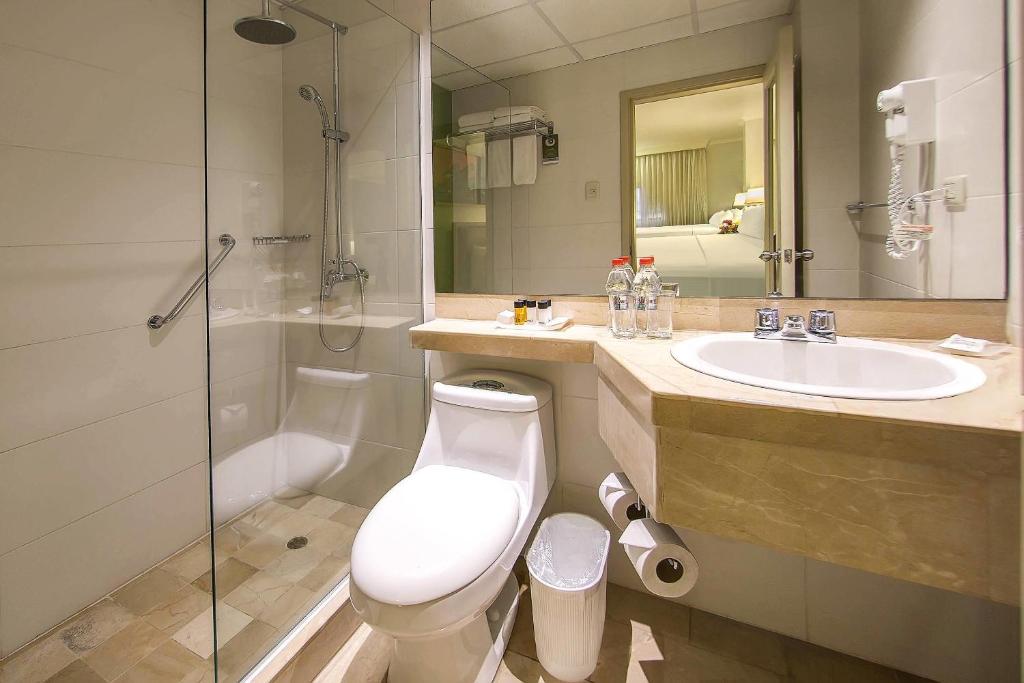 Grand Hotel Guayaquil, an Ascend Collection Hotel - Deluxe Queen Oda - Sigara İçilmez