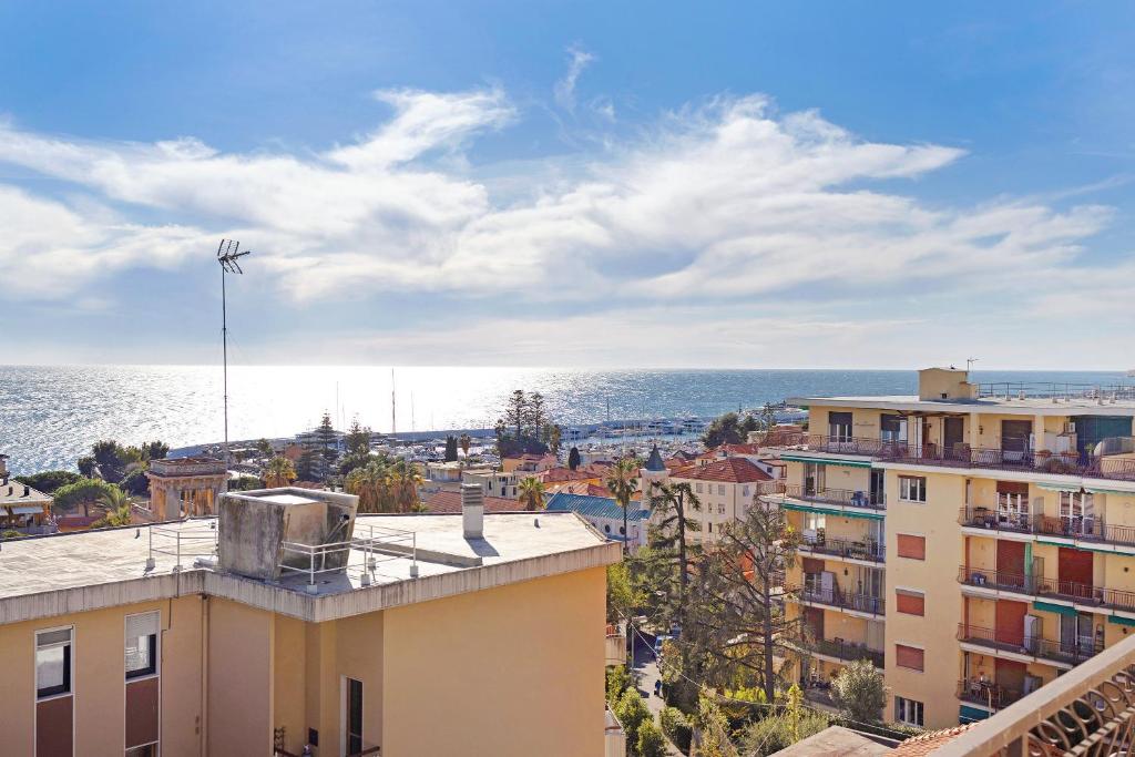 Γενική θέα στη θάλασσα ή θέα στη θάλασσα από  αυτό το διαμέρισμα