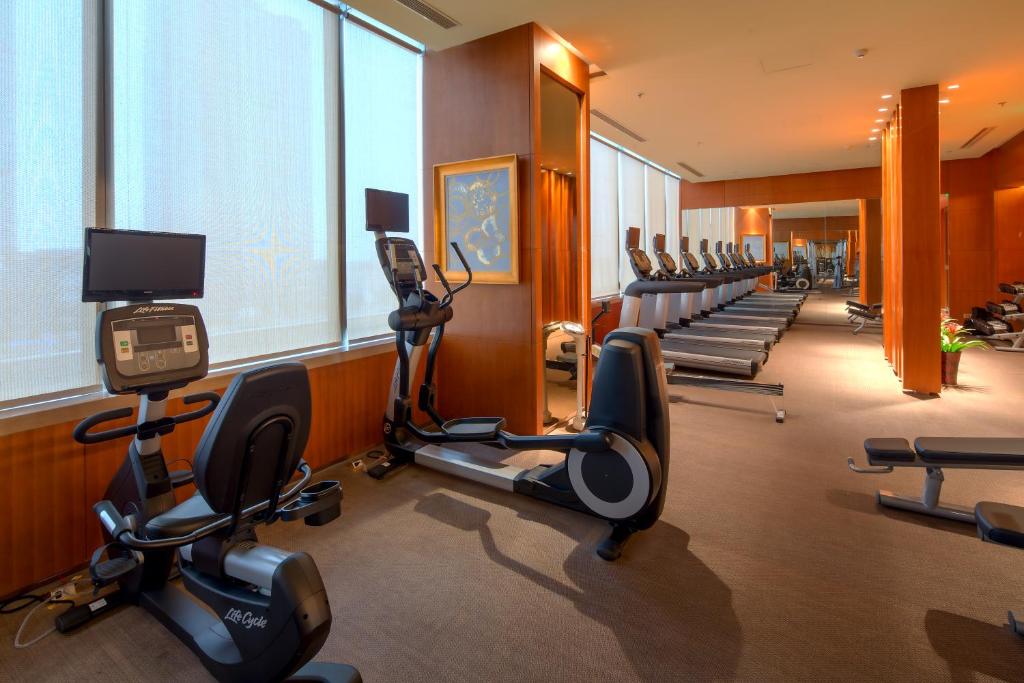 Fitness centrum a/nebo fitness zařízení v ubytování Sanding New Century Grand Hotel Yiwu