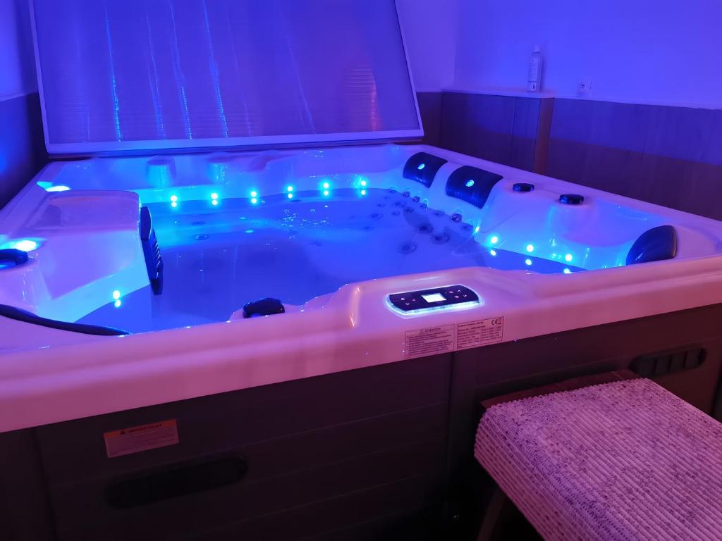 Φωτογραφία από το άλμπουμ του Gîte bien-être avec spa σε Trans