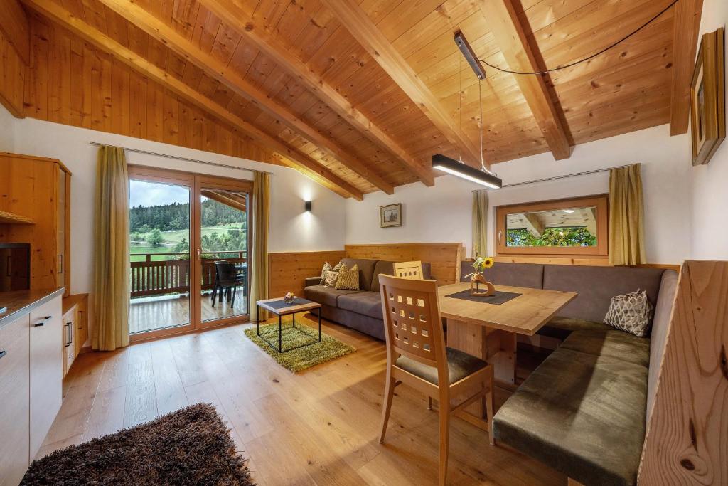 Kuchyň nebo kuchyňský kout v ubytování Thalerhof Appartement Verena