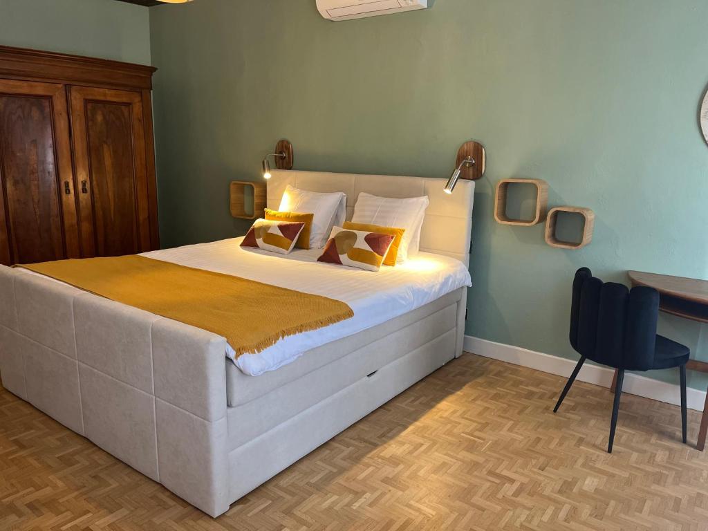 Hôtel SPA Au Cheval Blanc - Chambres climatisées – photo 19