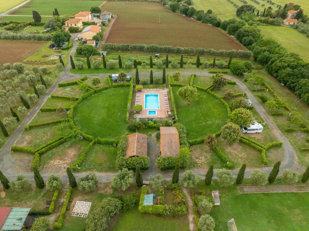 an aerial view of a mansion with a garden at Agriturismo Nonna Stella in Bibbona