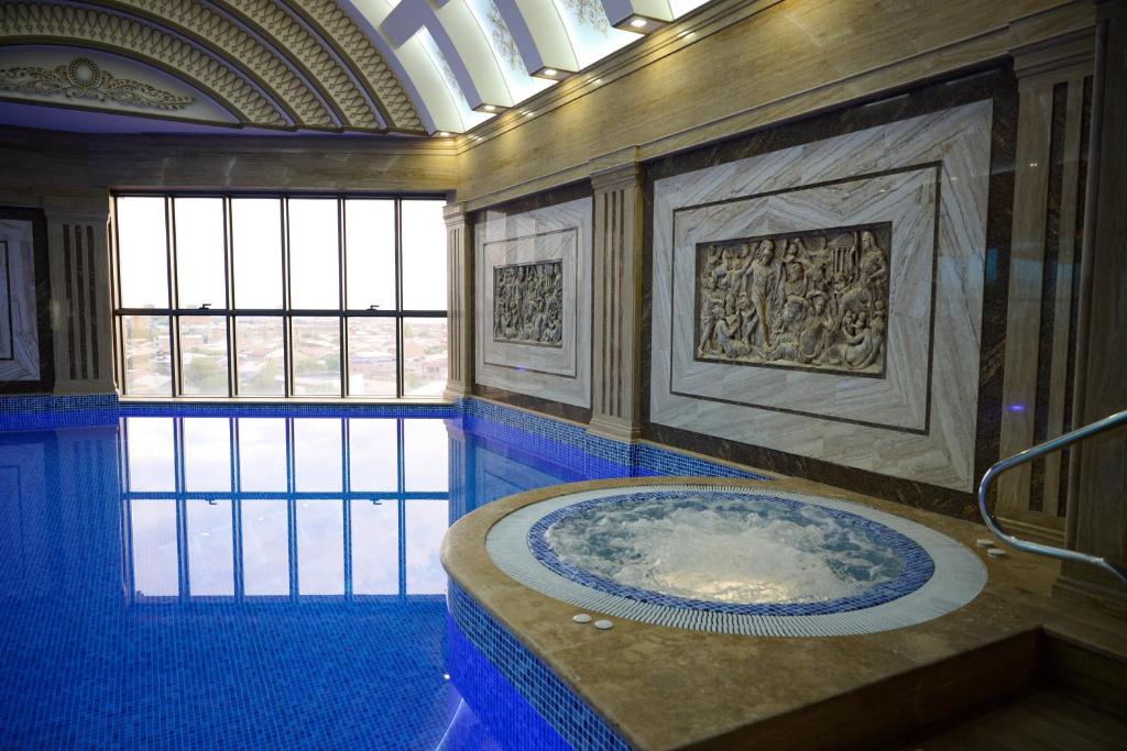 Bazén v ubytování Venice Hotel Complex nebo v jeho okolí