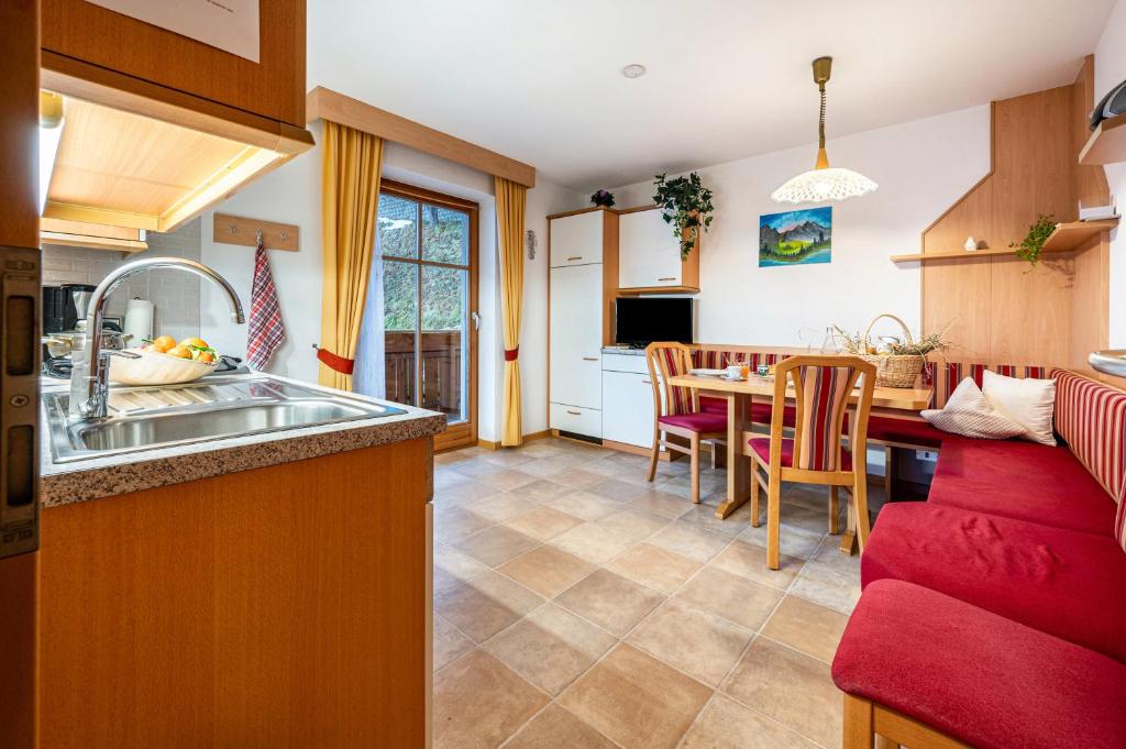 Kuchyň nebo kuchyňský kout v ubytování Niederkoflhof Klausberg