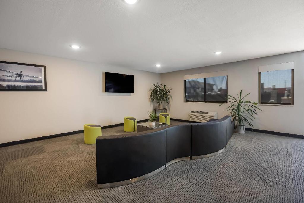 Hotel 28 Boise Airport, an Ascend Collection Hotel photo