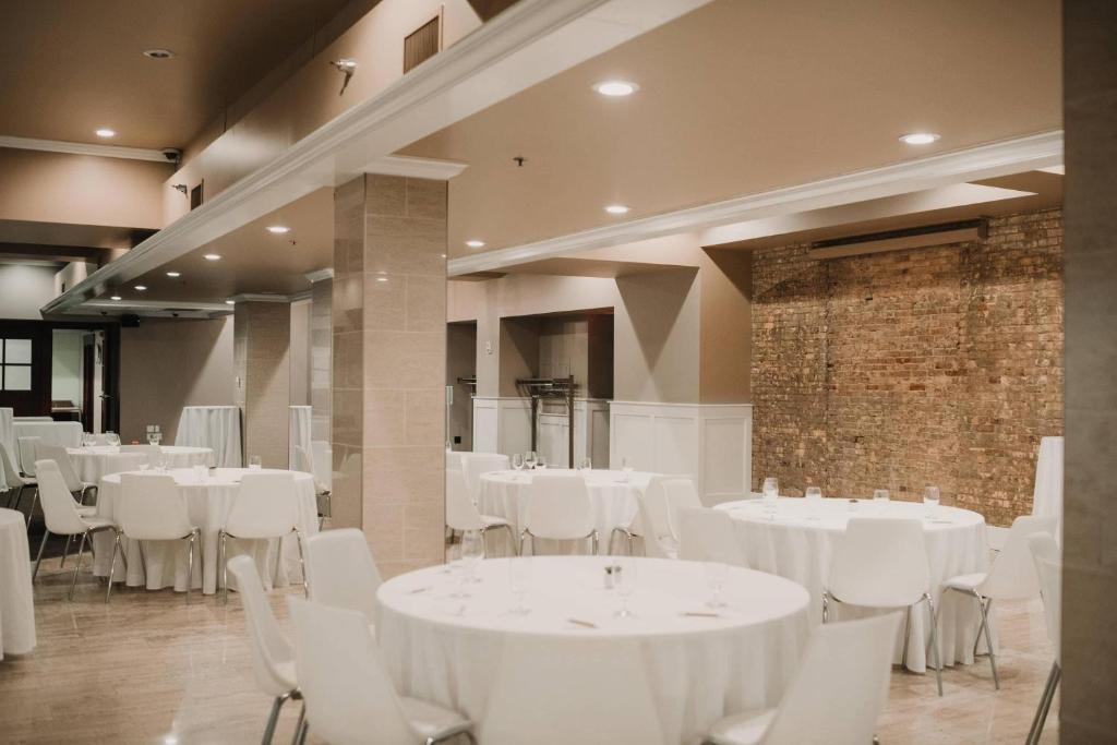 CityFlatsHotel - Grand Rapids, an Ascend Collection Hotel photo