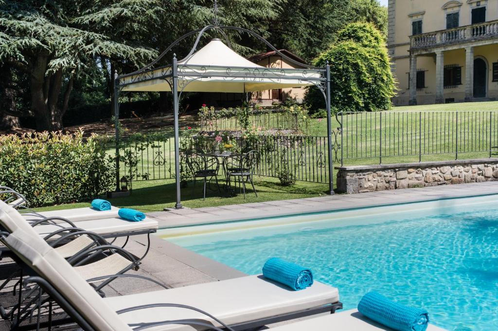 Bazén v ubytování Agriresort & Spa Fattoria I Ricci nebo v jeho okolí