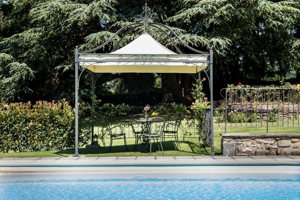 Bazén v ubytování Agriresort & Spa Fattoria I Ricci nebo v jeho okolí