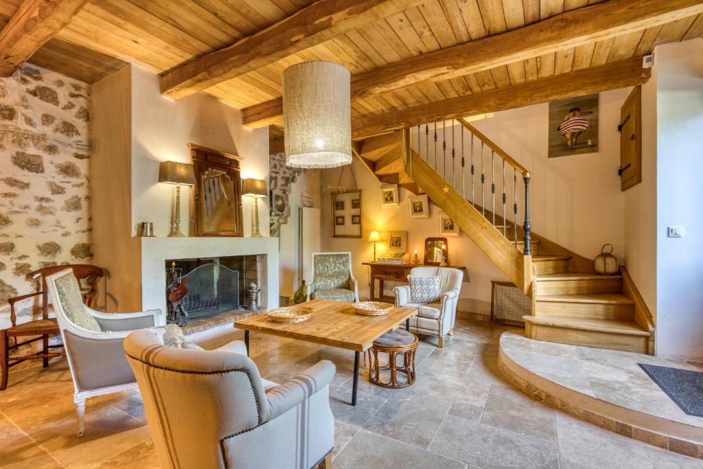 Posezení v ubytování La Remise du Bousquet de la Balme