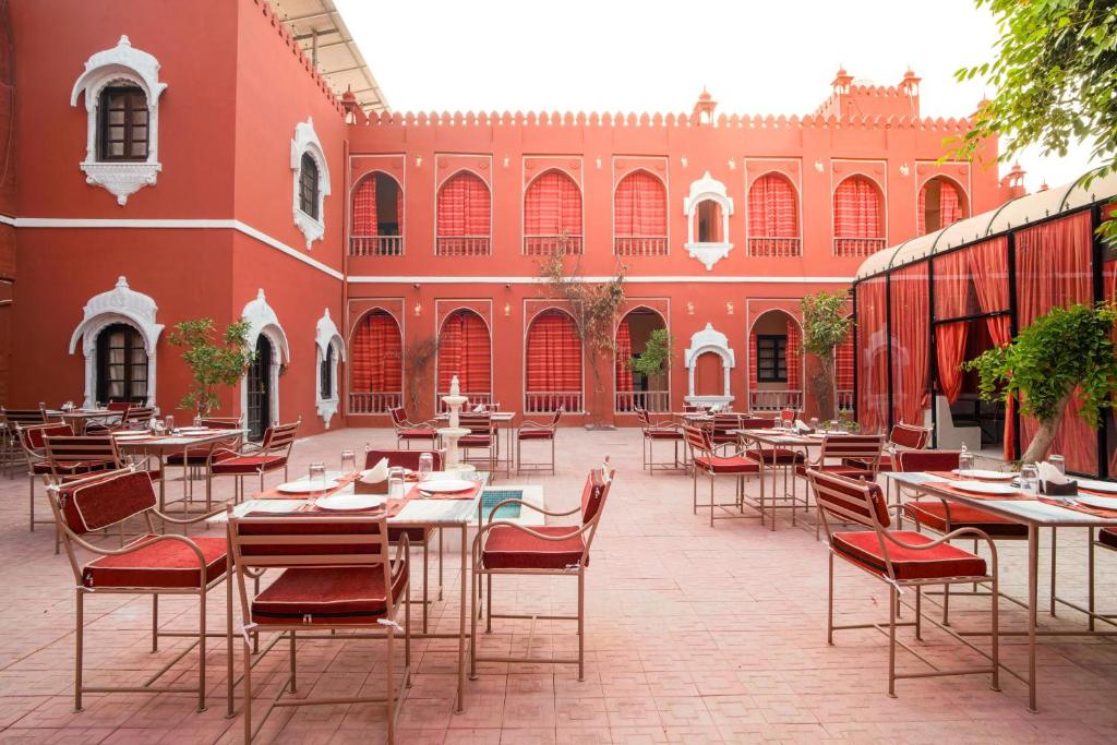 Restaurace v ubytování Garrison at Dera Bagseu