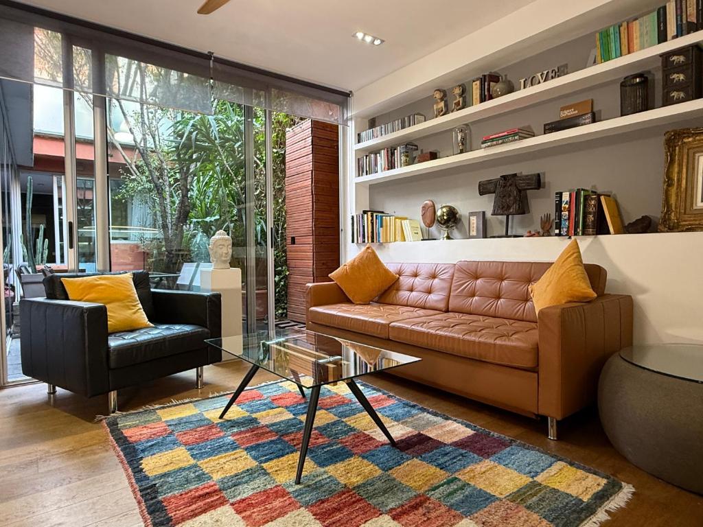 ArtlifeBCN Urban Oasis Apartment - Housity
