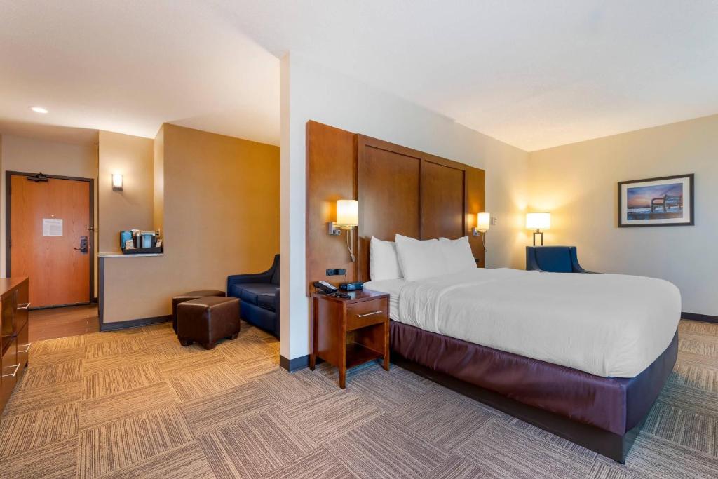 Lift Bridge Lodge, an Ascend Collection Hotel photo
