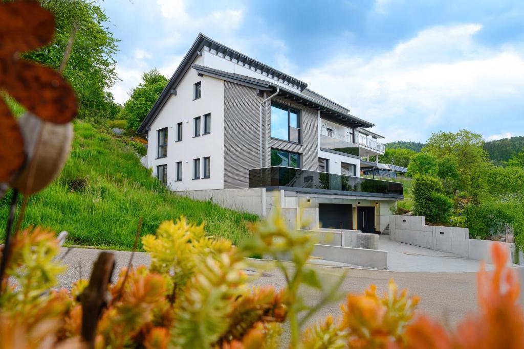 Το κτήριο όπου στεγάζεται  το διαμέρισμα