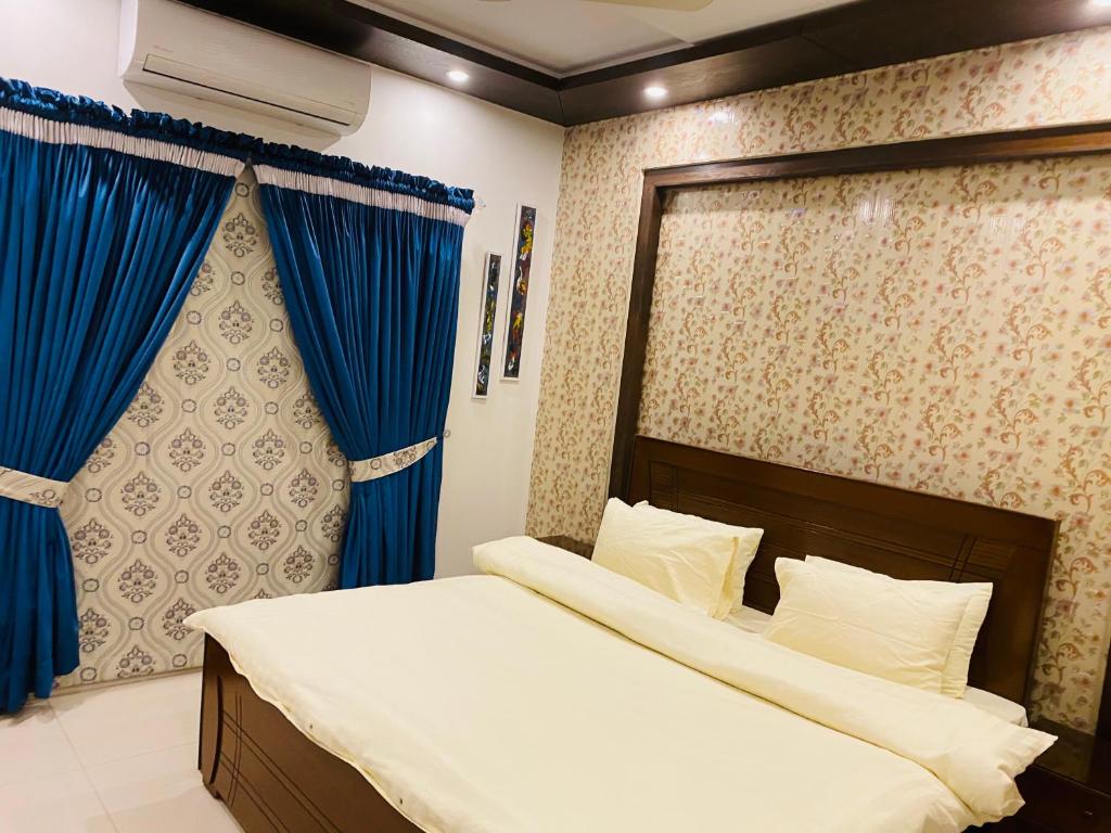 Royal Guest House Dha Lahore
