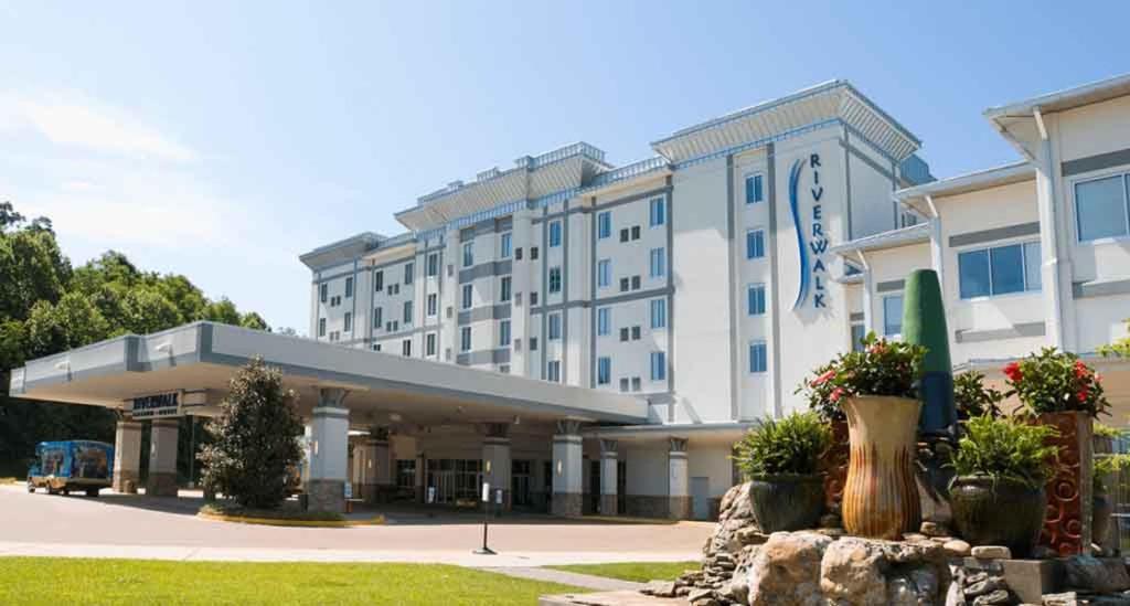una rappresentazione della parte anteriore di un hotel di Riverwalk Casino Hotel a Vicksburg