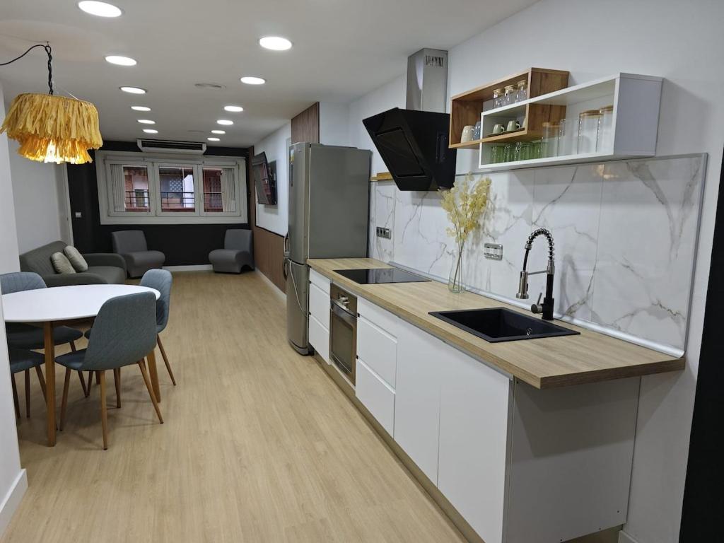 Kuchyň nebo kuchyňský kout v ubytování Apartamento Centro de Elda