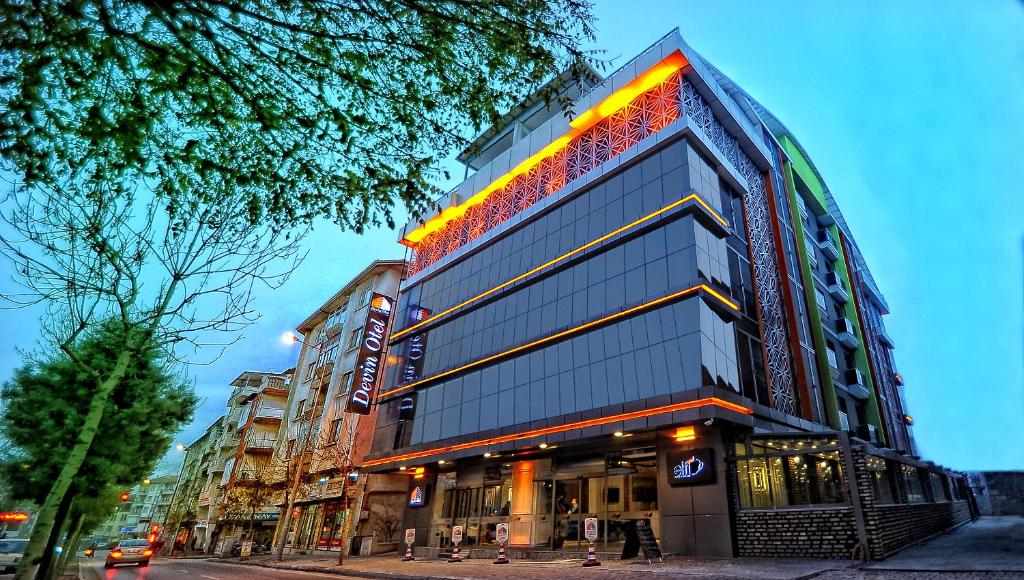 a building on the side of a street at Devin Otel in Isparta