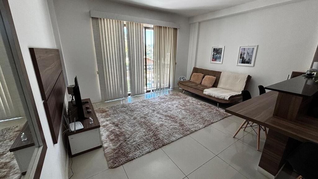 O zonă de relaxare la Apartamento duplex em Itaipava com vaga