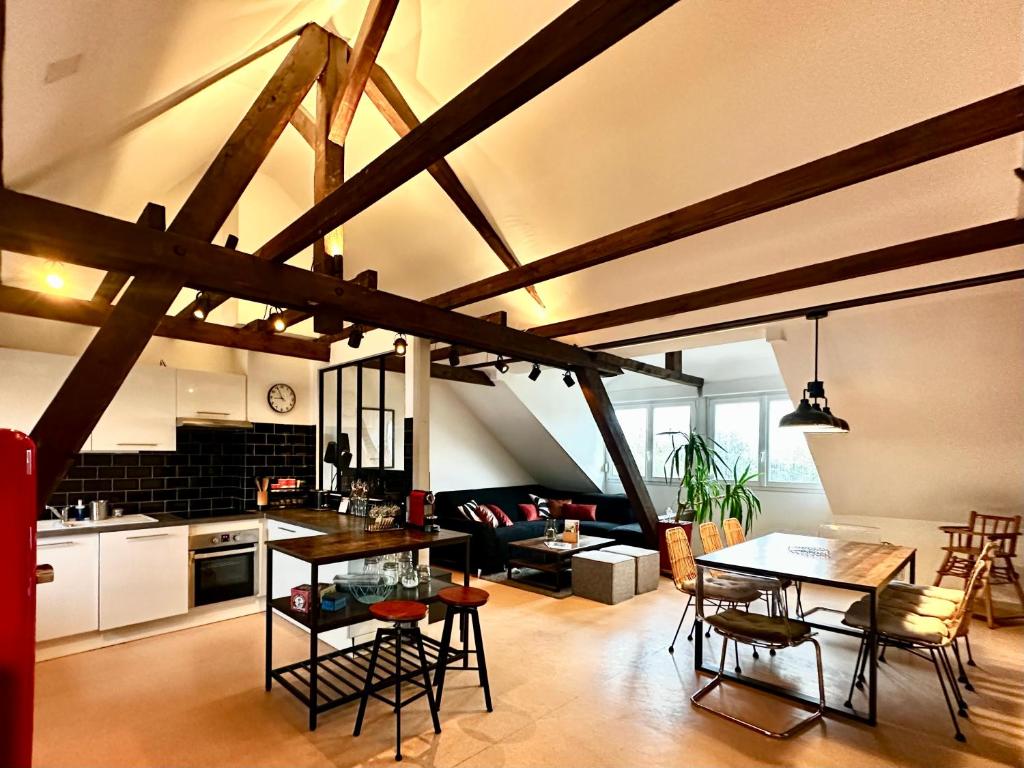 Loft vintage - spacieux 155 m2 - 4 chambres - Parking, Netflix, Wifi Fibre – photo 1