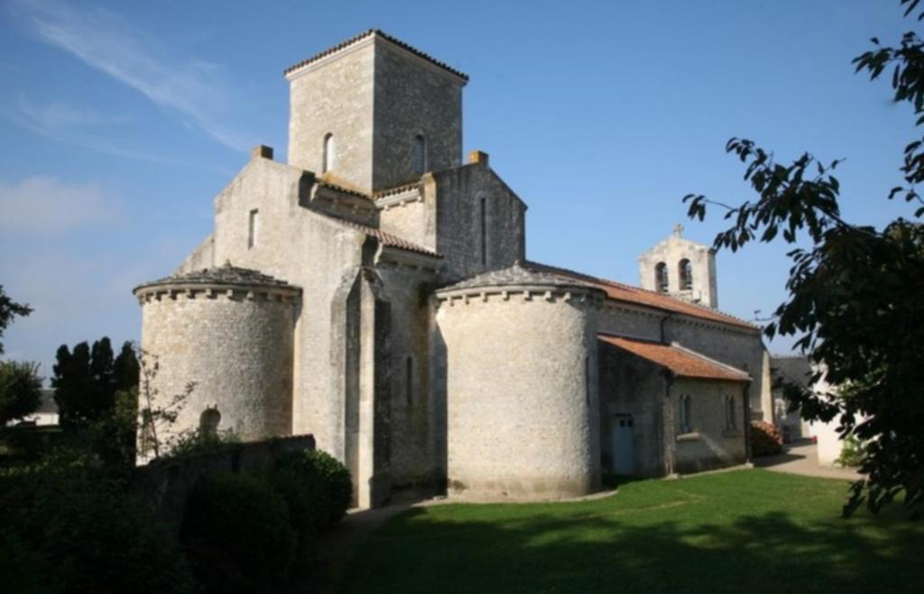 Fotografie z fotogalerie ubytování Hôtel Burgevin v destinaci Sully-sur-Loire