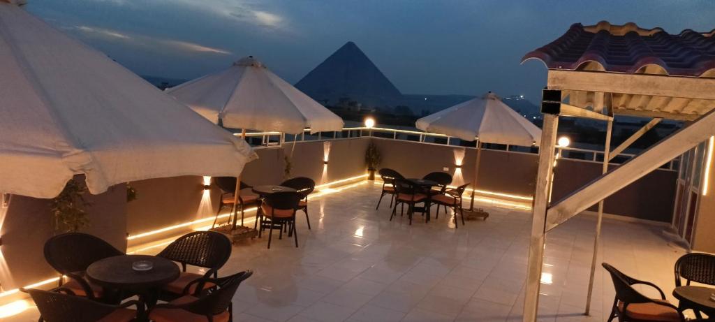 Phoenix Pyramids View Inn 3