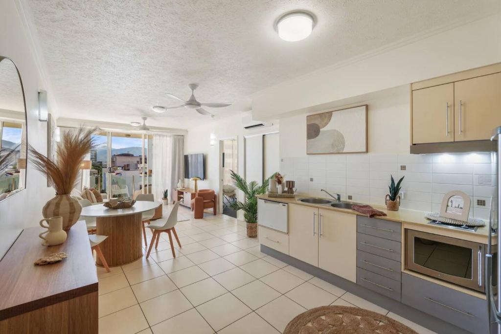 Luxurious City Centre Apartment, Space and Style